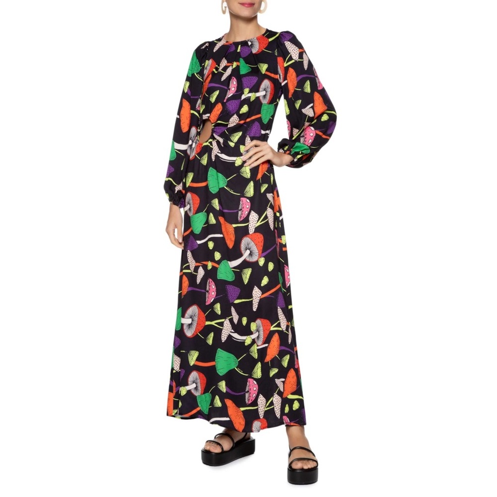 FarmRio Mushrooms Piping Dress w/ Cutout Detail & Beaded Tassels M
